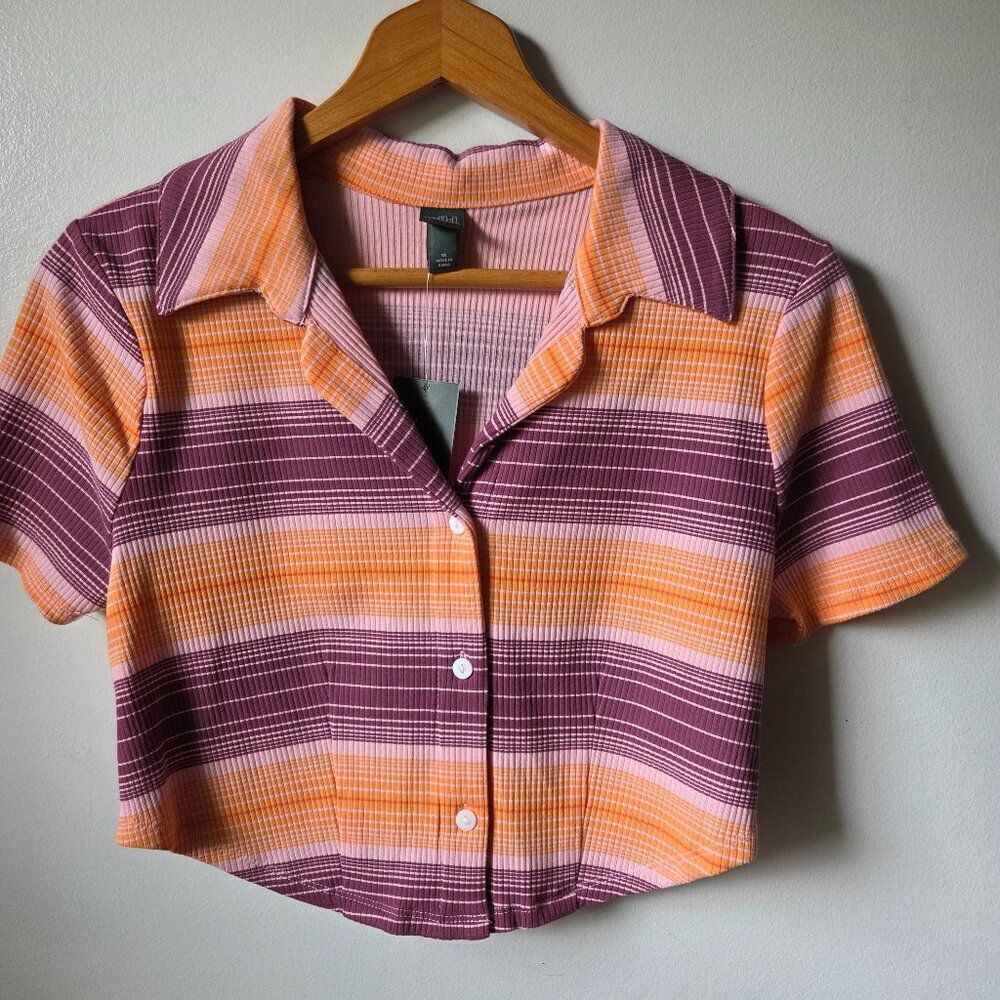 NWT WILD FABLE STRIPED BUTTONED SEMI CROPPED TOP SIZE M